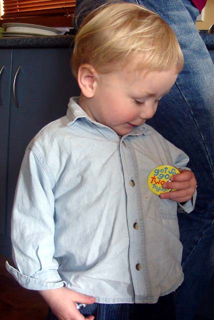 Luke/2005-10-08_Second_Birthday/DSC00884 small.jpg